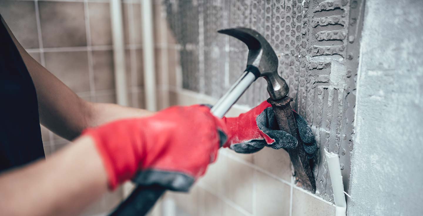 How To Tell When Your Tiles and Veneers Need A Makeover